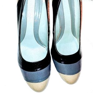 Kenneth Cole Reaction leather pumps